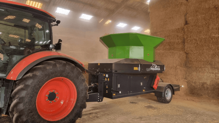 Alimentation - Remorques distributrices - Broyeur pour paille ou foin PIRANHA